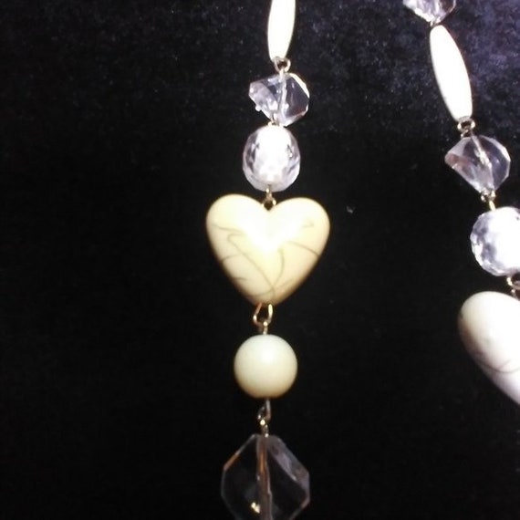 Beautiful Pearl White Beaded Necklace with Hearts - image 8