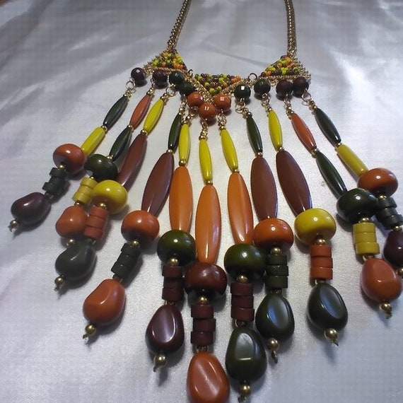Beautiful Exotic Beaded Necklace - image 9