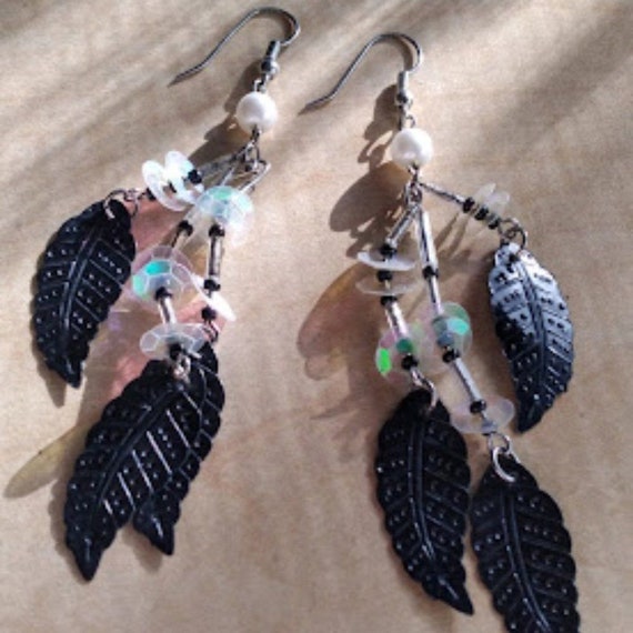 Beaded with Sequence Crow feather Pierced earring… - image 6