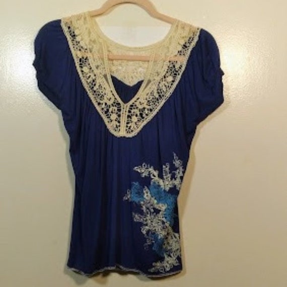26100812 (Blossom Patchwork Top Blue/ White) main image 1