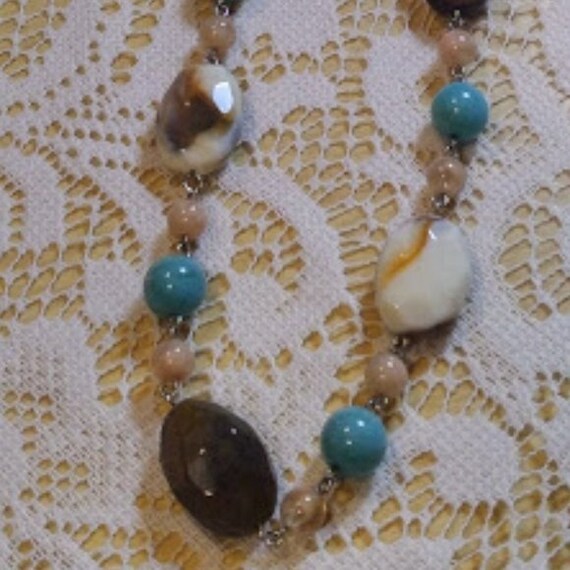 Chunky Beaded Necklace Multi colored - image 4