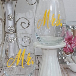 Personalized Stemless Glass, Bridesmaid Gift, Bridal Wine Glass, Personalized Wine Glass, Custom Wine Glass, Bridesmaid Proposal Gift