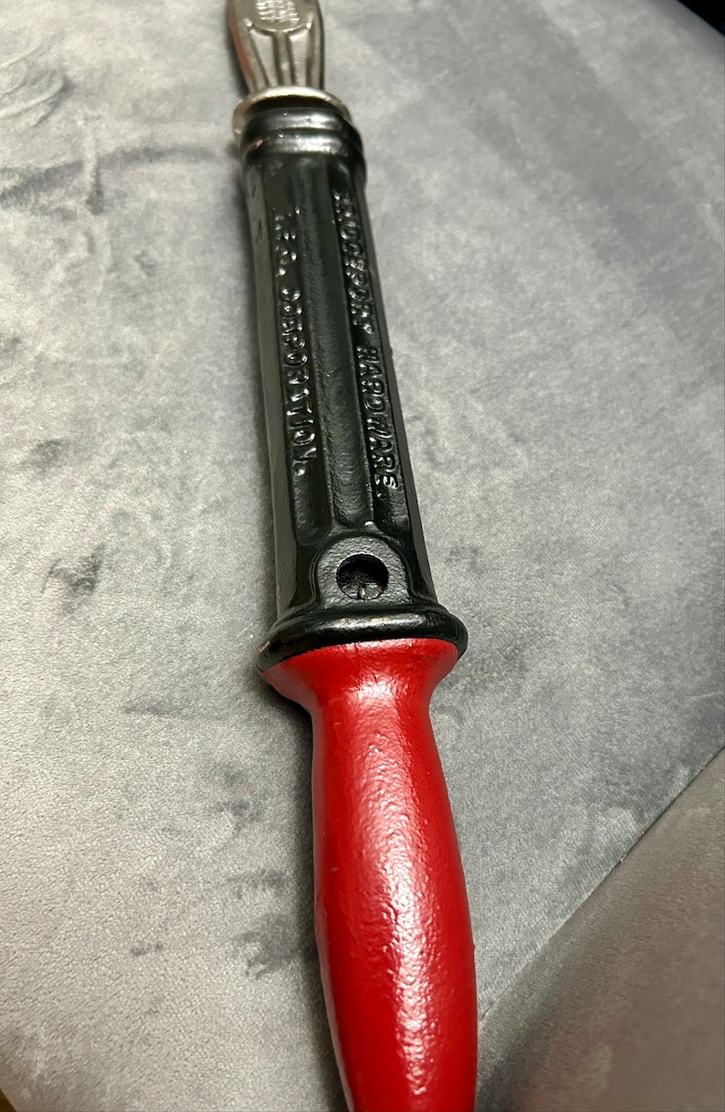 MADE in USA. Vintage BRIDGEPORT Hardware 20 Nail Puller. 1823 Long