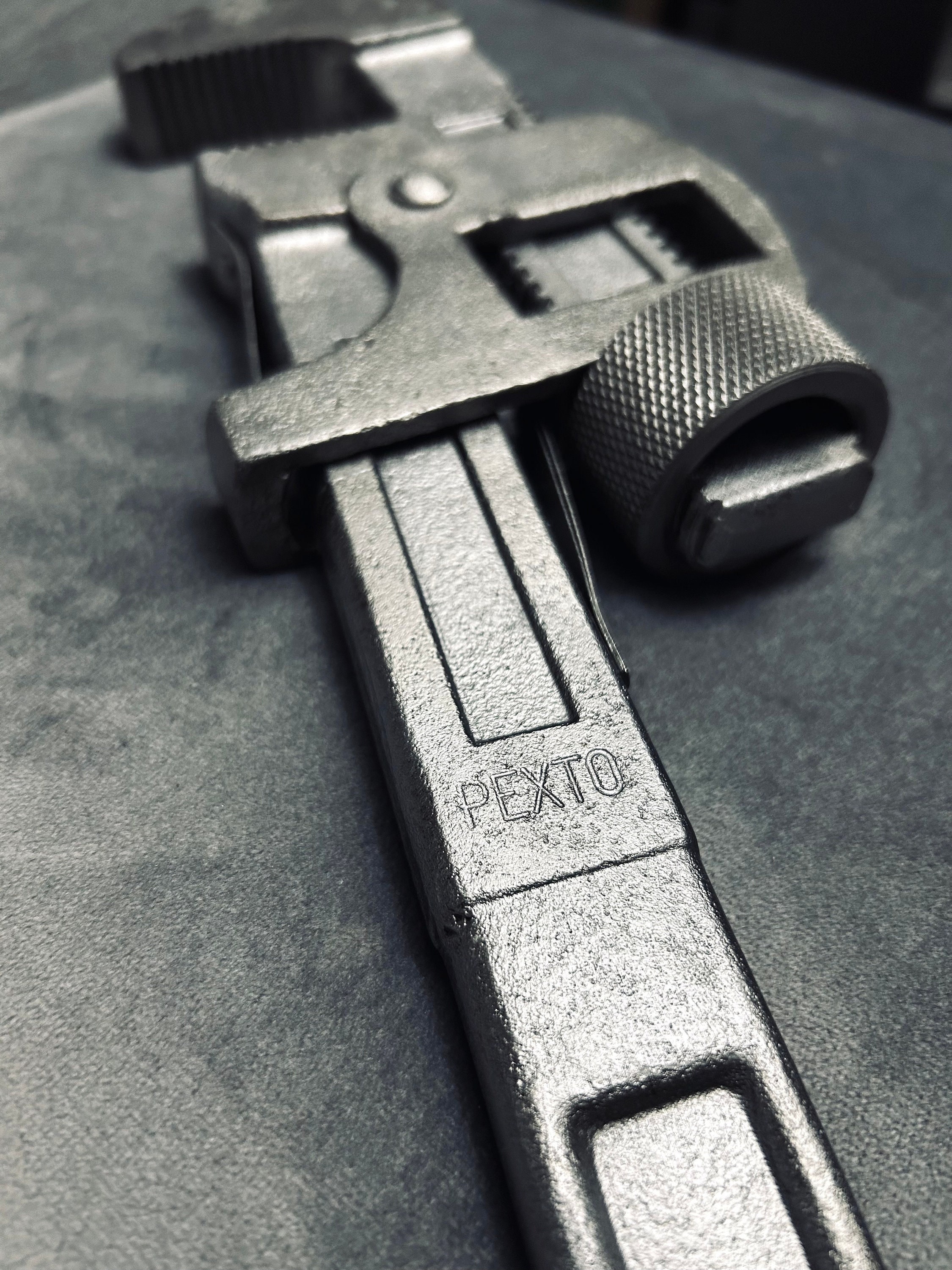 MADE in USA. Vintage PEXTO No24 Pipe Wrench. 22