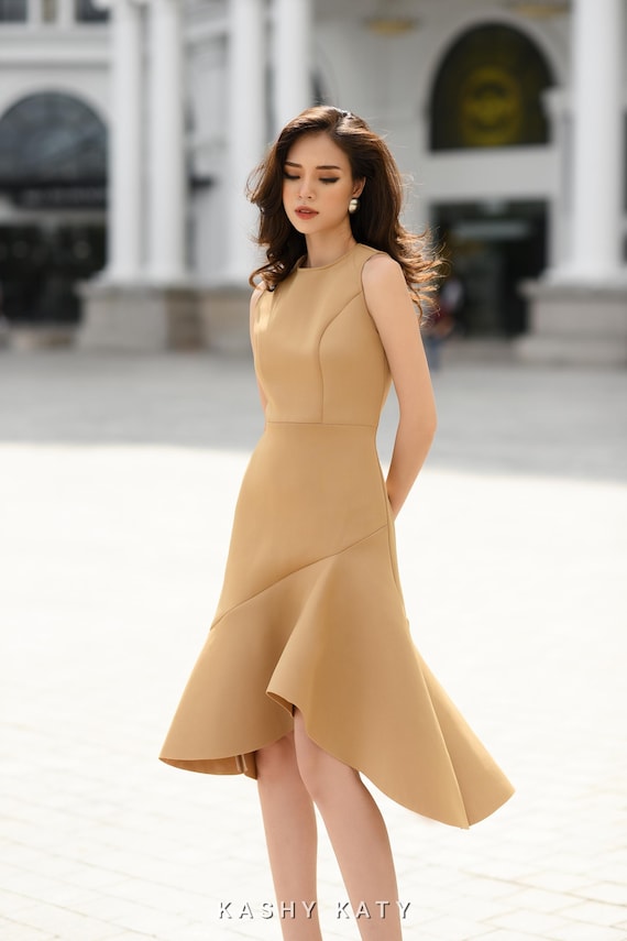 beige high low dress Alma High-low Sleeveless Flare in Camel – Elegant Tailored Midi Dress for Occasions Wedding