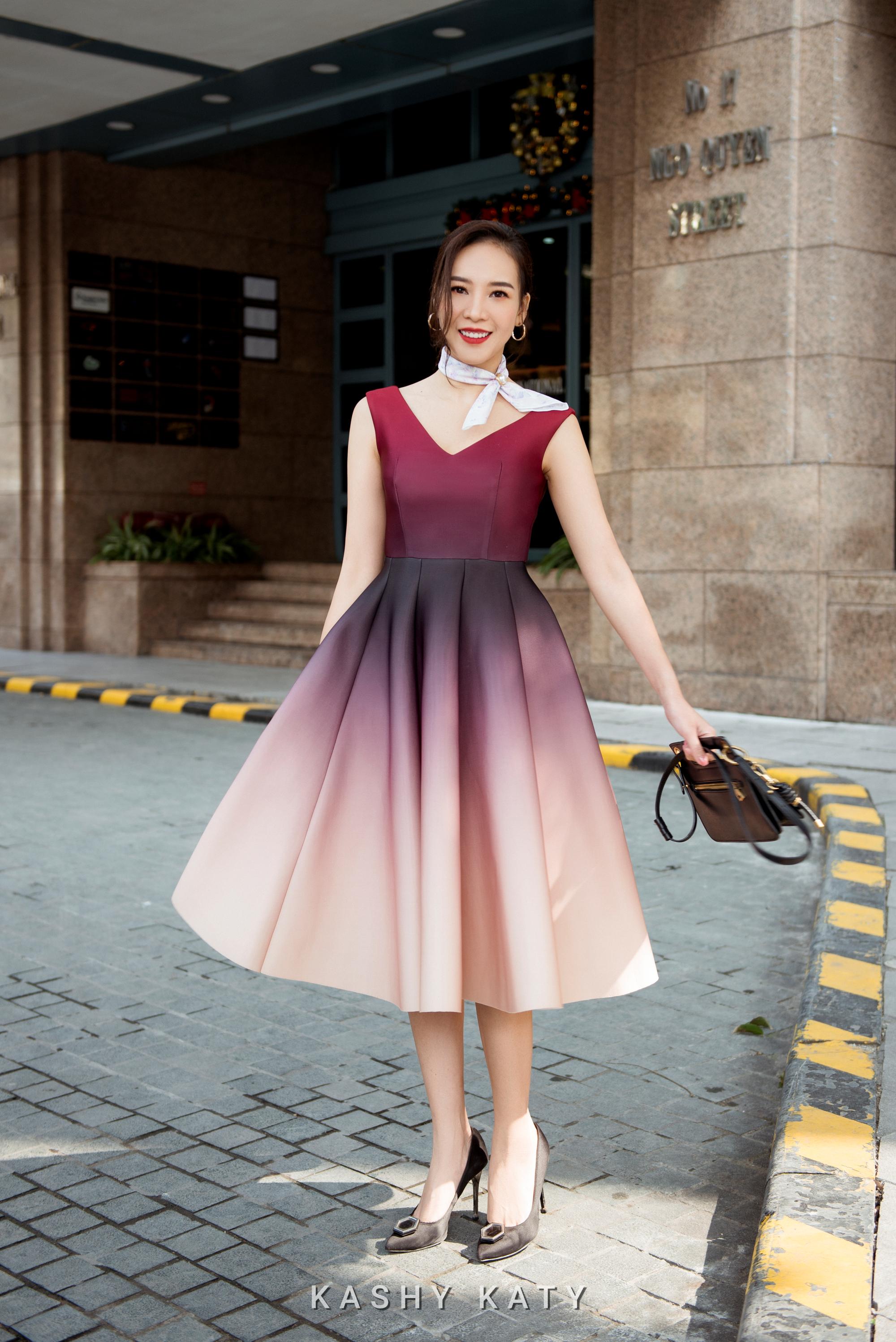 white christmas dresses Shop Tobi clothing and handbags at SilkRoll. Trade with us! main image 0