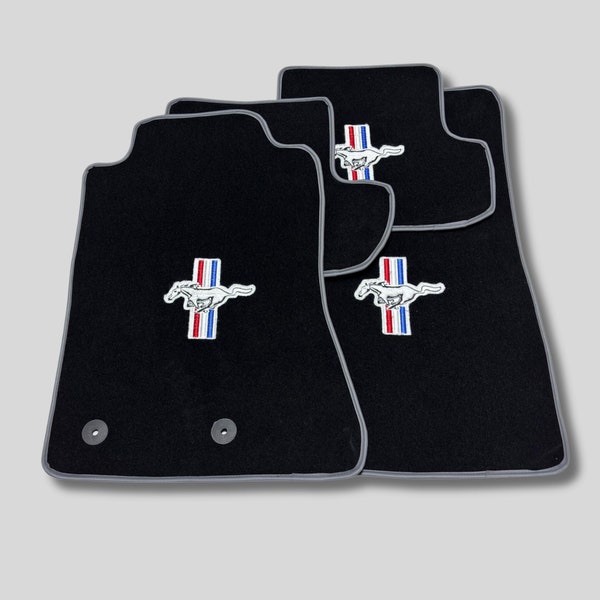 Tapis de sol de voiture compatible avec Ford Mustang 2005-2023 / Mustang Carpet