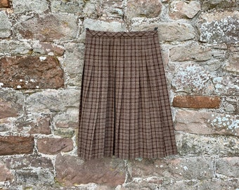 IRISH TWEED SKIRT / Classic ladies Vintage Pleated Country Tweed Skirt - Made in Ireland