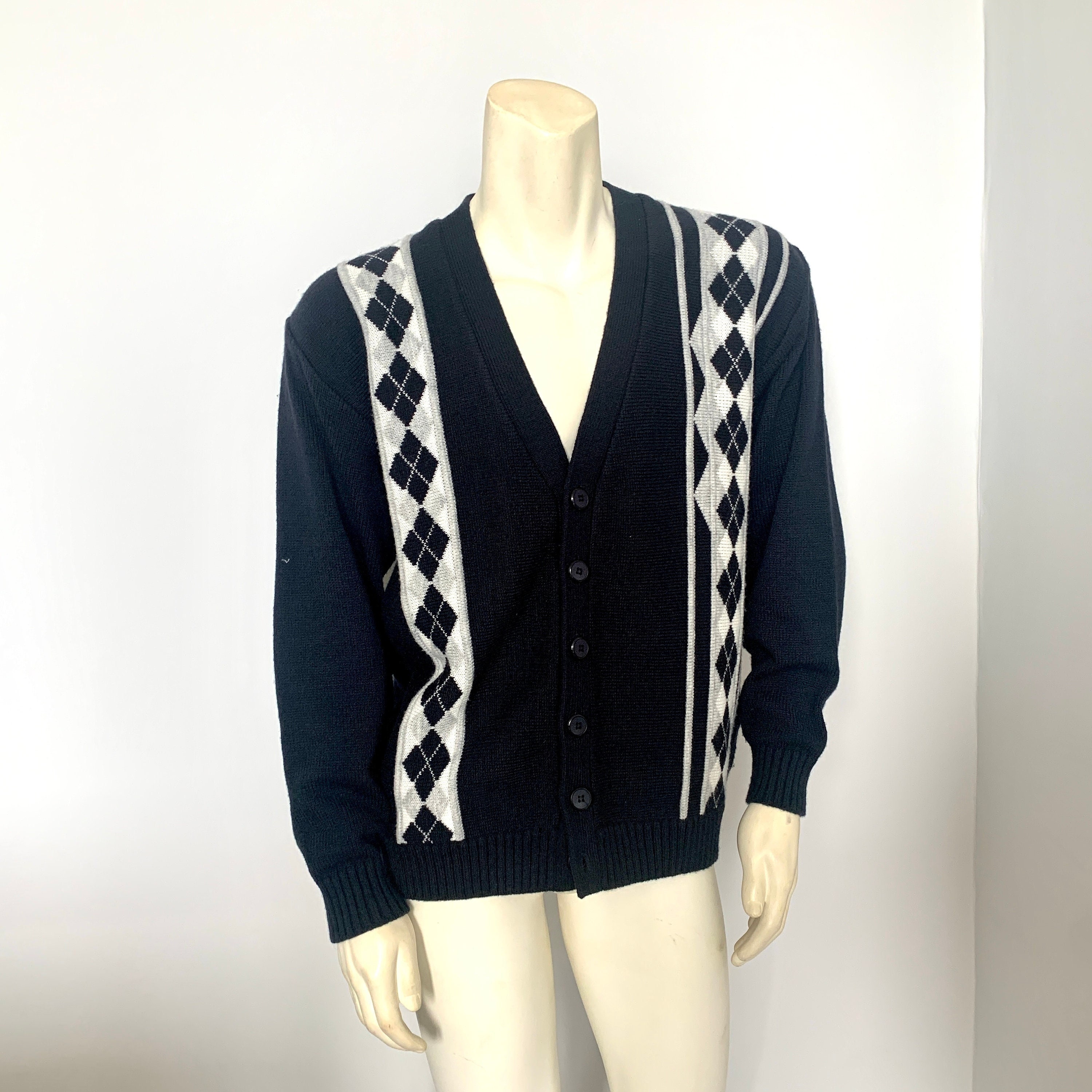 Cardigan Grandad estilo retro de los anos 70 con un patron geometrico perfecto para el look urbano Hipster Etsy Mexico