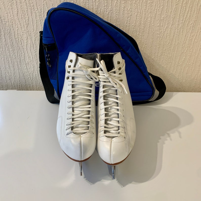 ICE FIGURE SKATES / Vintage Ladies Riedell Sapphire Ice Figure Skate