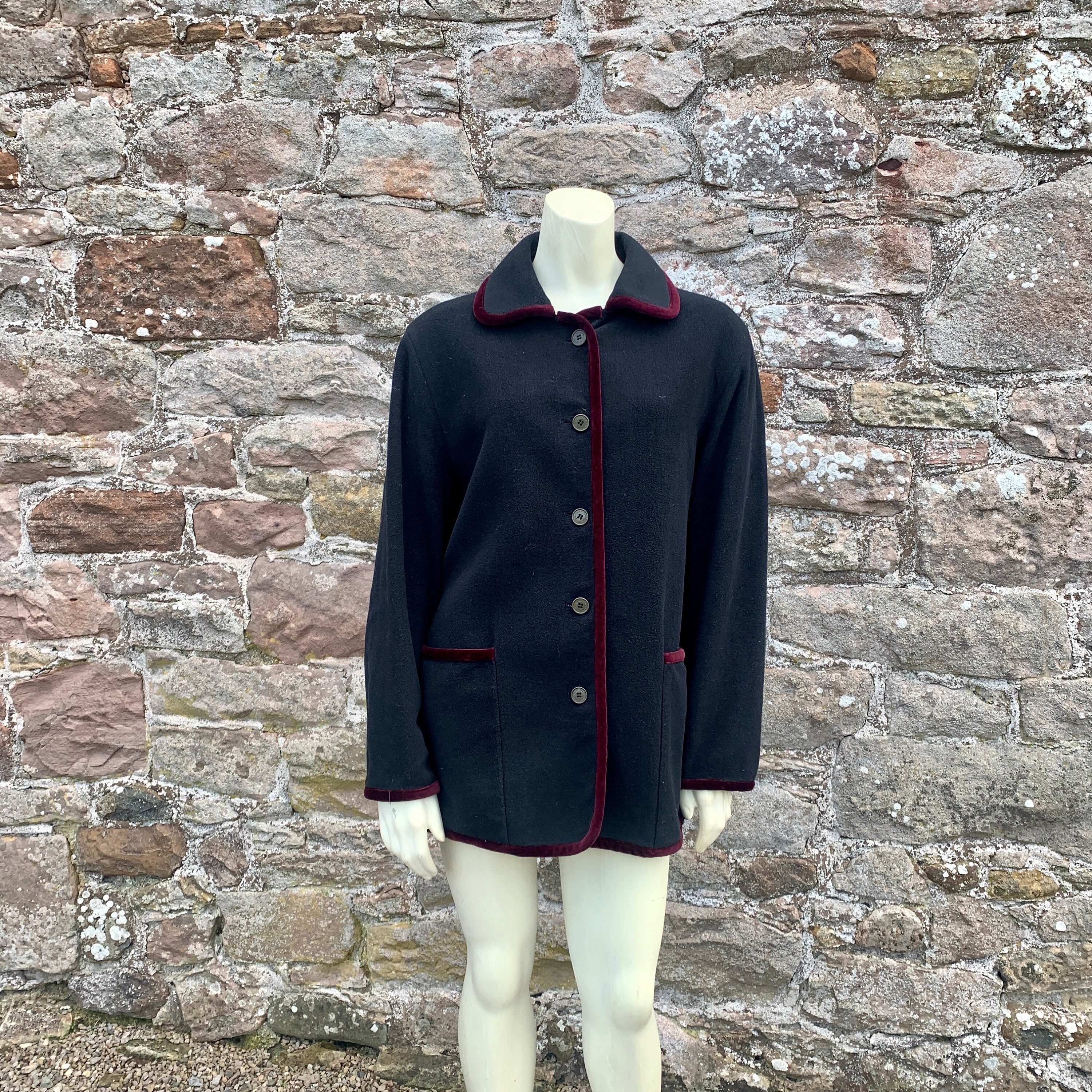 AQUASCUTUM LONDON Superior Casual warm Jacket by Aquascutum of London Ladies Vintage Aquascutum Country or Urban Jacket