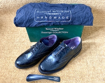 HANDMADE Mens BROGUES Vintage Black Brogues Shoes, Commando soles complete with original box, dust bag & shoe horn