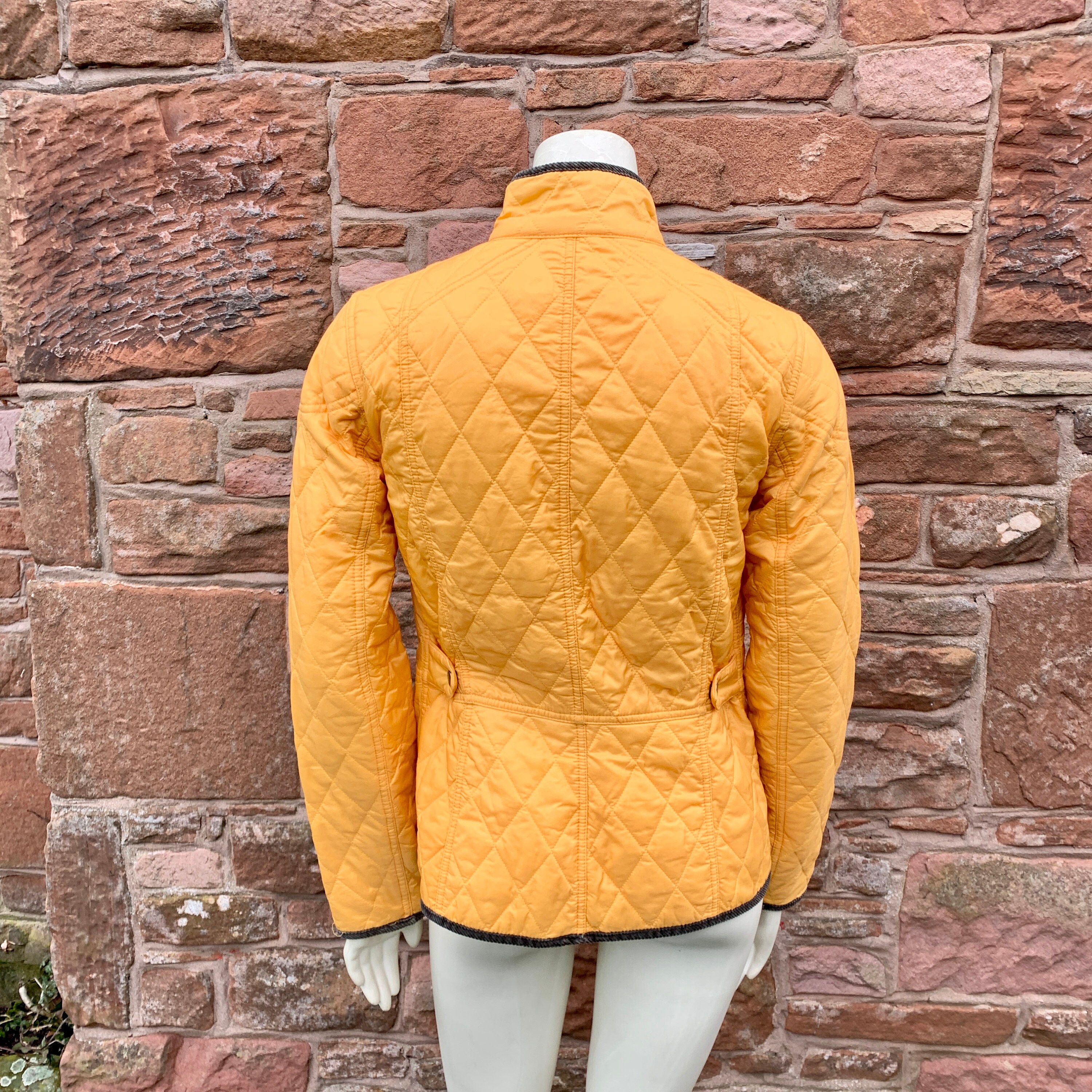 LADIES BARBOUR JACKET / Vintage International Quilt Barbour