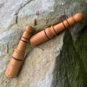 VINTAGE BOBBINS - A pair of Vintage Tactile wooden Bobbins ideal pipe tampers