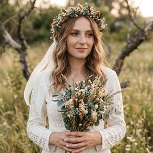 rustic dried flower crown bouquet