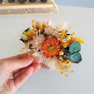 Dried Flower Hair Comb, Pressed Flowers, Eucalyptus Hair Comb, Boho Wedding, Rustic Hair Piece, Bride and Engagement Headpiece