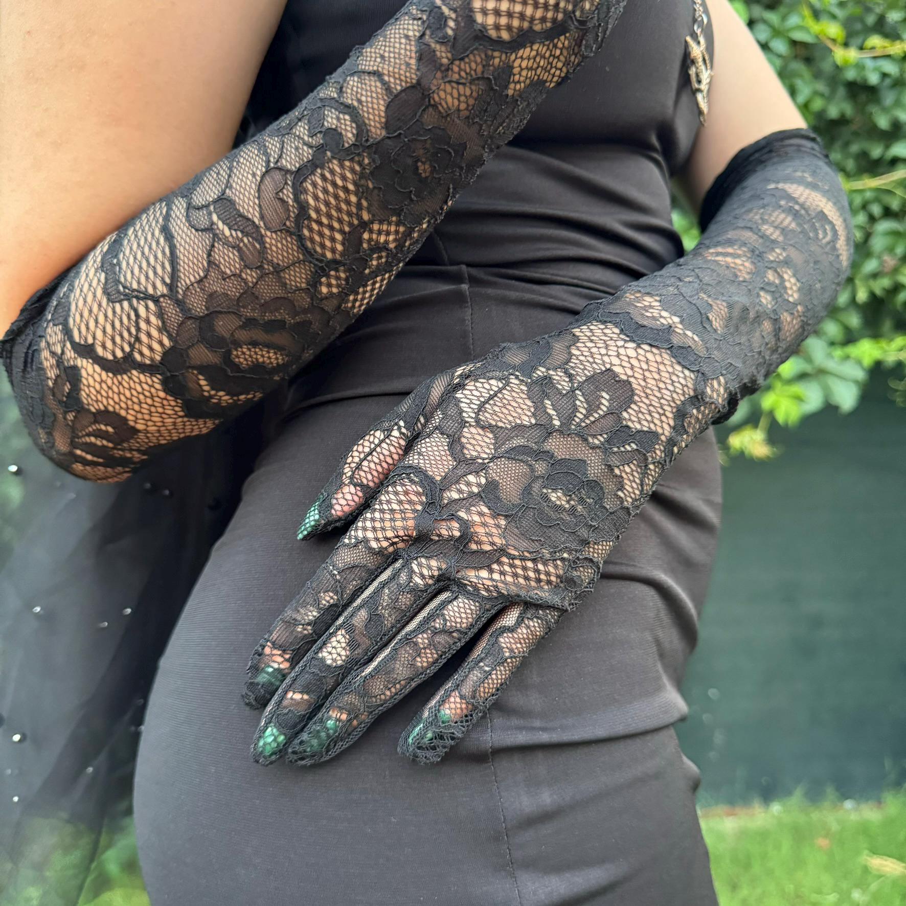 Woeoe Lange Schwarze Spitzenhandschuhe – Gothic Armstulpen Mit Strass Für Halloween & Cosplay
