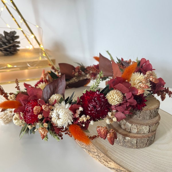 Couronne de fleurs rouge foncé, couronne de fleurs séchées, couronne de cheveux rustique et bohème, couronne fillette, accessoire pour cheveux de mariée, couronne de fiançailles, douche nuptiale