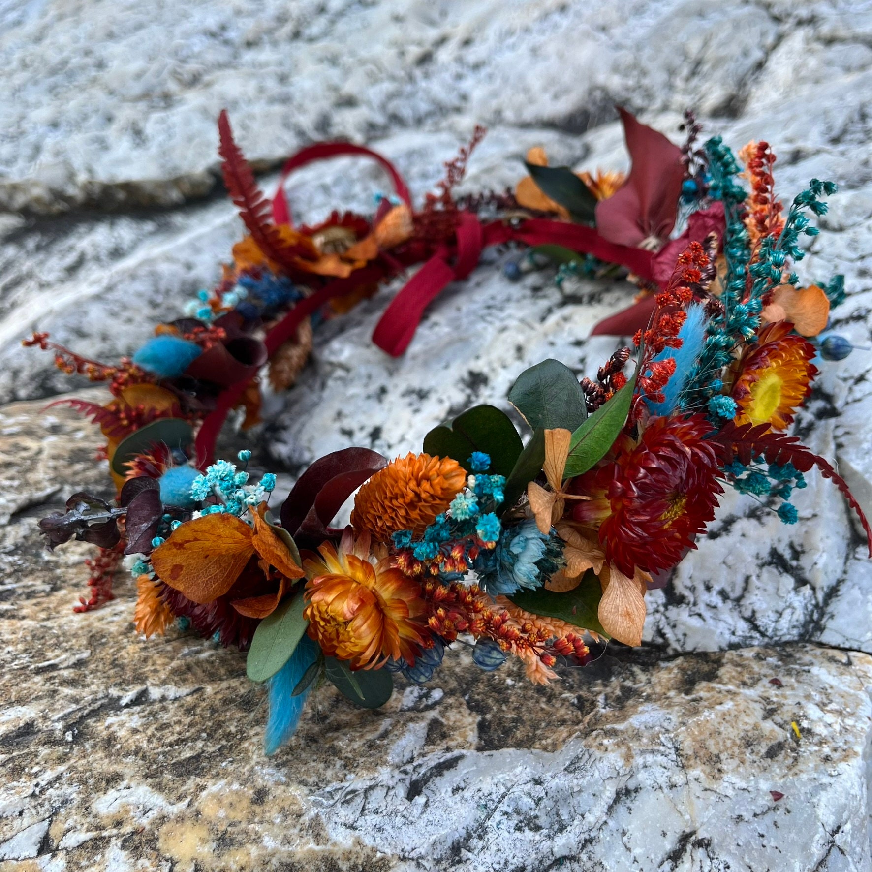 Red and Blue Dried Flower Crown: Handmade Boho Wedding Hair  display picture 2