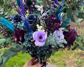 Blau Lila Trockenblumenstrauß: Boho Hochzeitsaccessoire