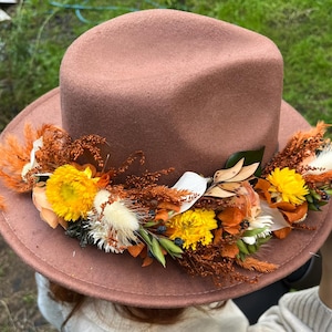 Dried Fall Flower Wedding Hat, Rustic Bride Hat, Flower Hat Accessory, Brown Hat, Burnt Orange Dried Flowers, Boho Preserved Autumn Flowers