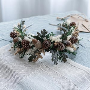 Winter Pinecone Dried Flower Hair Band: Handmade Holiday Headpiece Crown
