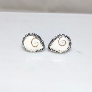 Shiva Eye Stud Earring, Shiva Eye Earring, 925 Silver Stud  Earring, Natural Shiva Eye, Shiva Eye shell Stud, Sale