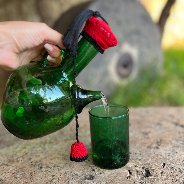 Pichet à eau libanais traditionnel en verre vert recyclé de 800 ml | Pichet Ibrik إبريق|Housse au crochet gratuite|Carafe libanaise |Beyrouth Liban