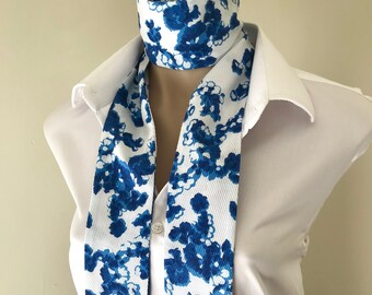 Vintage 50s Floral Skinny Scarf: Blue & White Cotton Twill