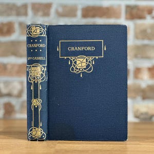 Tesori consumati dal tempo - Libri vintage in cerca di una casa per sempre - Libri decorativi - Libri bellissimi - Libri antichi - Libri usati. Offerte speciali.