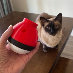 3-in-1 Modular Wobbly Cat Interactive Cat Treat Toy For Treats or Catnip - Black, White and Red