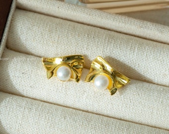 Irregular Stud Earrings with Fresh Water Pearl; Gold Plated Unique Earrings; Elegant Earrings; Chunky Stud Earrings