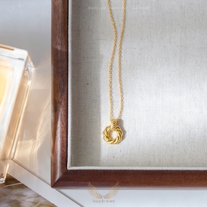 Rope Circle Necklace; Gold Circle Pendant Necklace; Twisted Circle Necklace; Minimalist Necklace