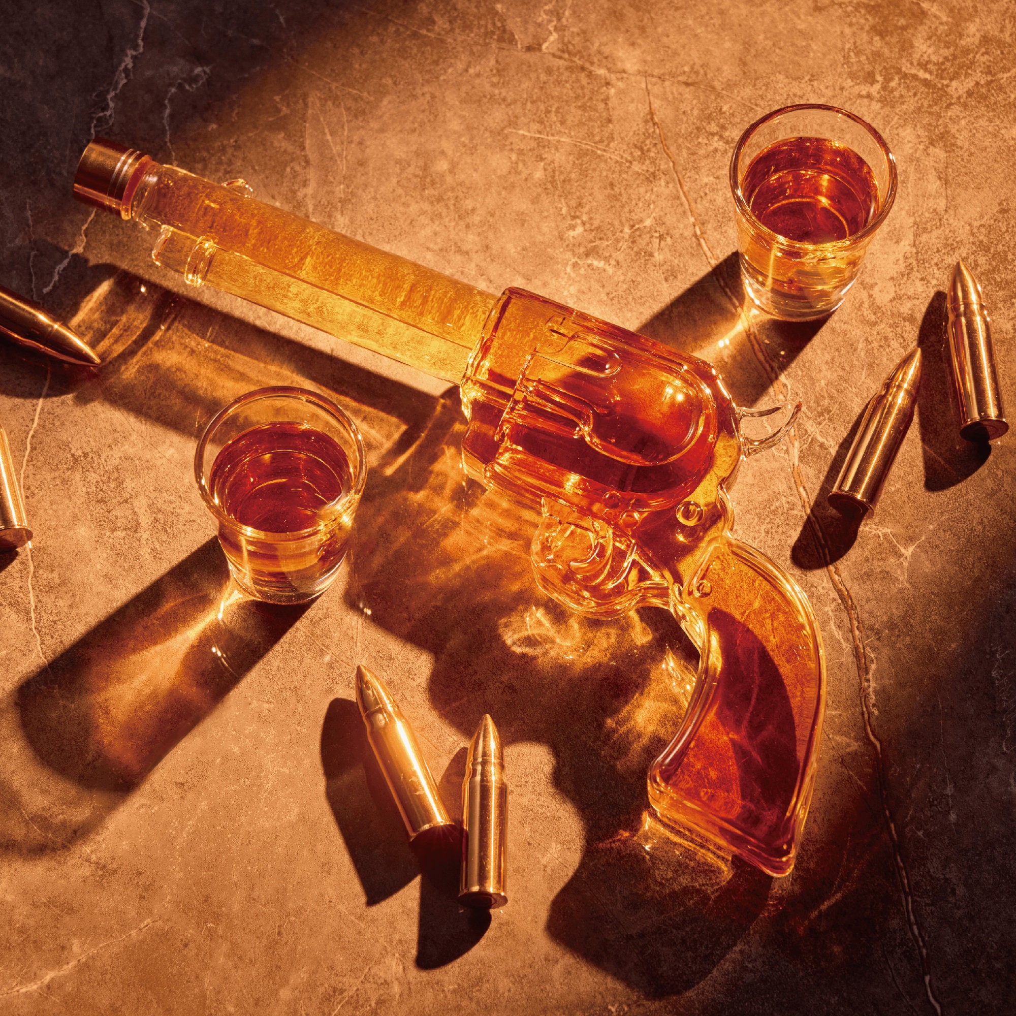 Set Decantador De Whisky Militar Dorado Con Forma De Pistola – Regalo Vintage Para Bar O Colección