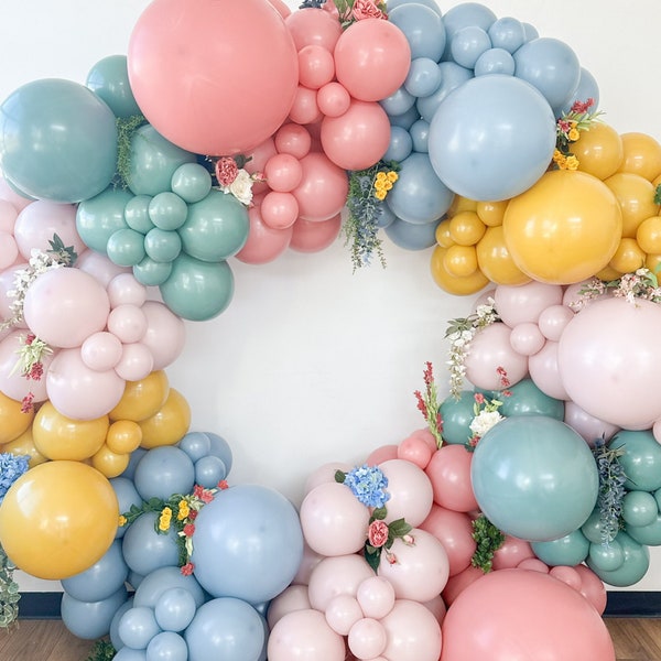 Wildflower Birthday Party Decorations, Wild One Balloon Arch, Baby in Bloom, Boho Balloon Garland, Flower Party Decor
