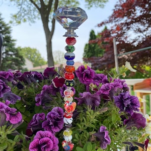 Beaded Chicken Garden Stake: Sparkling Crystal Plant Decor