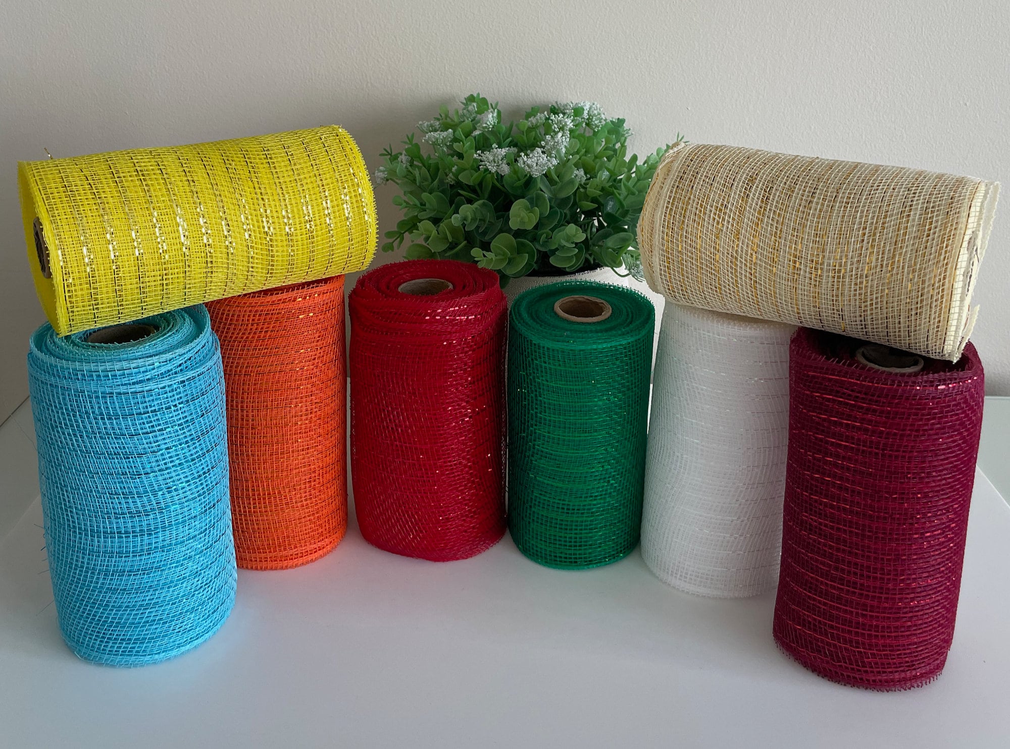 Christmas Deco Mesh, 9.1 Metre Roll With a 15cm Width in Assorted