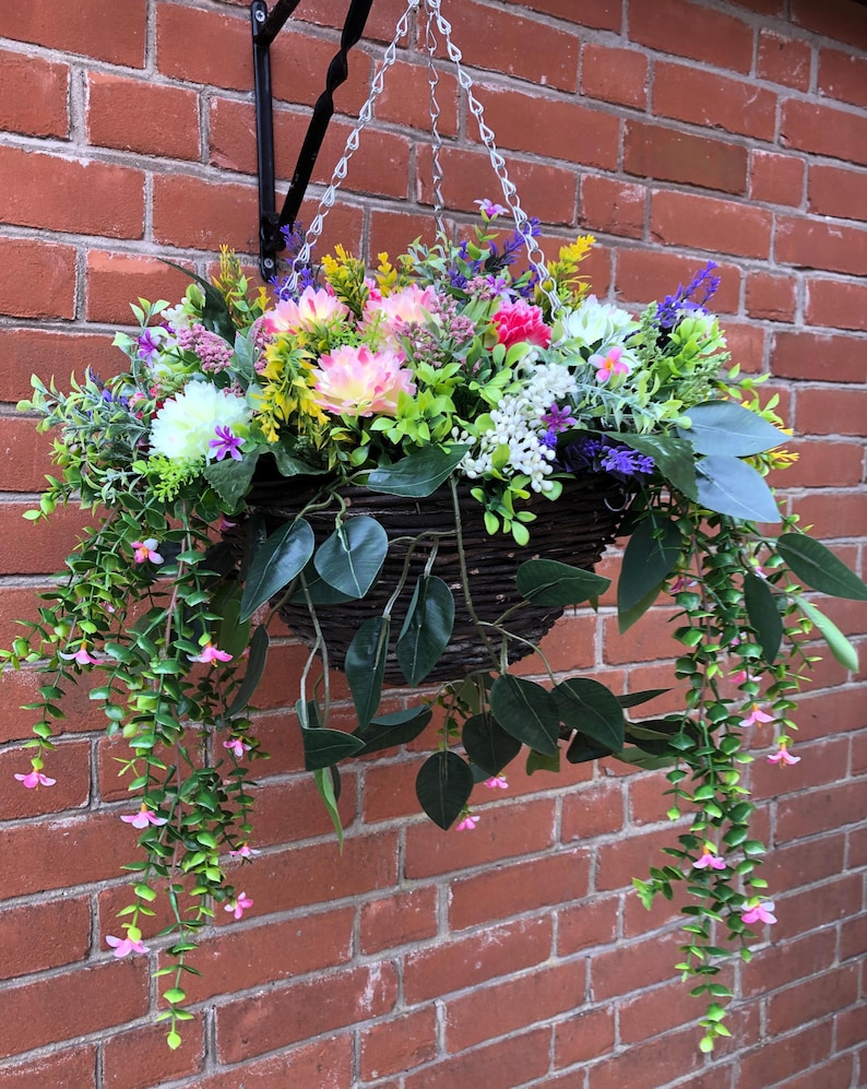 Artificial flower hanging basket with Chrysanthemums Trailing Leaves & Flowers with foliage Large 50-55cm