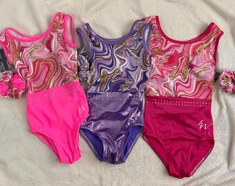 Maillot de gimnasia para niñas - estampado de mármol con espalda descubierta rosa/morado
