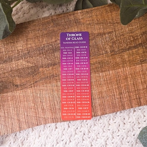 Puede incluir: Un letrero de madera rústica con el texto "Welcome to our home" en letras blancas. El letrero presenta un acabado envejecido y un diseño simple y acogedor, perfecto para la decoración de la entrada.