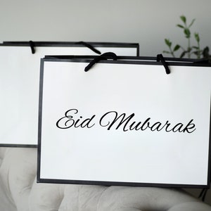 Personalisierte Geschenktasche Weiß/Schwarz 28x20x10cm Name, Geschenk, Muttertag, Baby, Hochzeit, Ramadan, Geburtstag, Weihnachten Bild 5