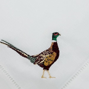 Embroidered Pheasant Napkin, Personalised, Rustic Wildlife Table Decor cabin chic, for Hunting Enthusiasts, Woodland theme  .