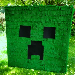 Grön blockpiñata