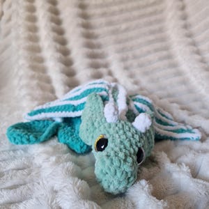 Baby dragon amigurumi crochet pattern