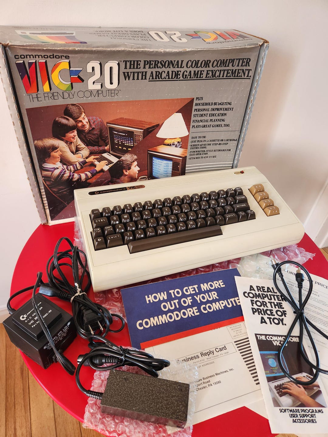 Vintage Collectors Grade Commodore VIC-20 Personal Color Computer With ...