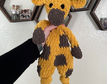 handmade stuffie, crochet giraffe plushie, baby shower gift, handmade lovey, crochet knotted snuggler, giraffe knotted stuffie, baby