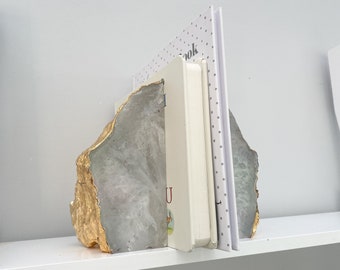 重い本のための金縁のグリーンアゲートブックエンド：クリスタルブック