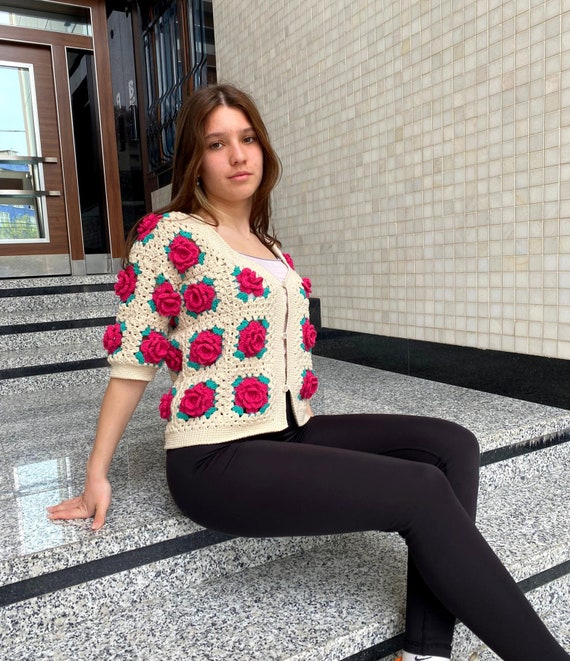 【GRAVER】21FW★ Red Flower Smile Embroidered Cardigan GRAVER】21FW☆ Red Flower Smile Embroidered Cardigan (GRAVER