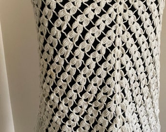 Châle blanc os au crochet, grand châle à franges en tricot, écharpe de mariage, écharpe triangulaire en dentelle, écharpe de mariée, couverture bohème, écharpe de soirée, cadeau pour elle