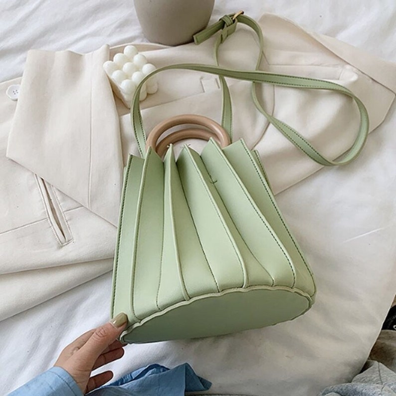 Stylish Pleated Shoulder Bag Crossbody Accordion Bag Fashionable Shirred Tote Bag PU Leather Small Handbag 4 Color Option Green